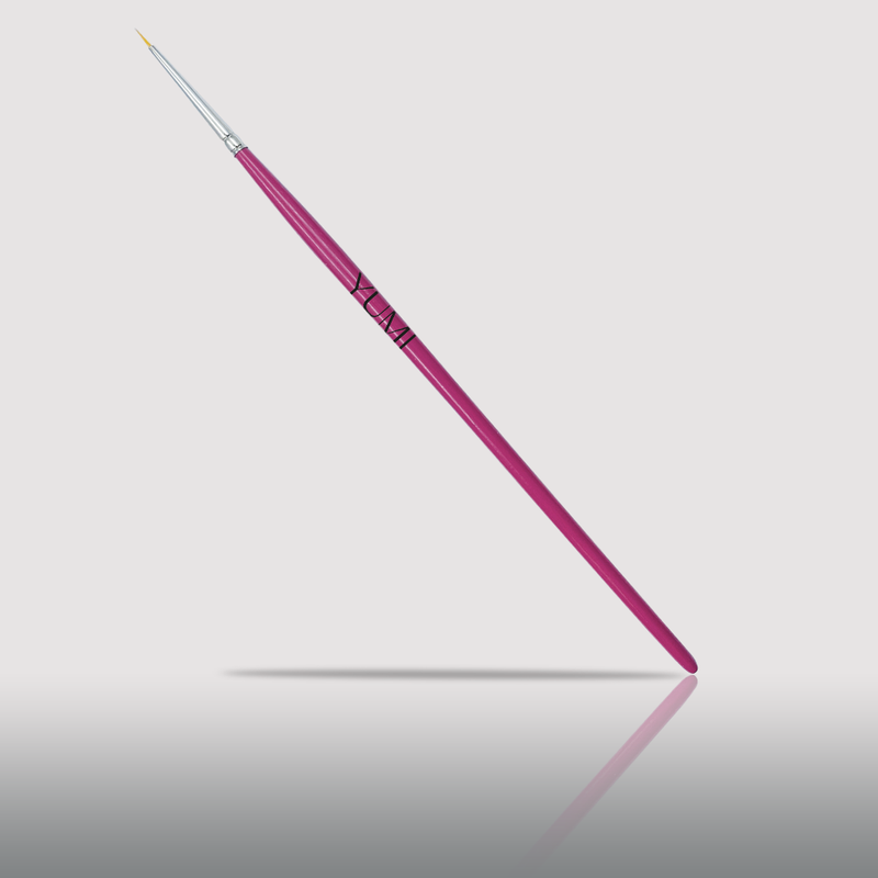 Extra fine brush - Size 5/0